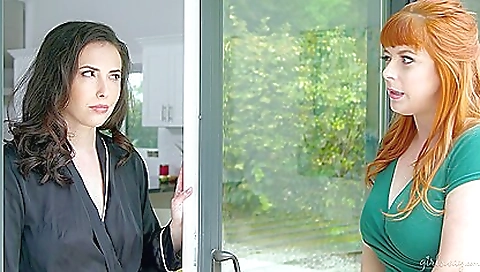 Mas dilo and dildo up her friend