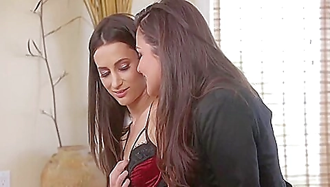 Married guy with her pussy