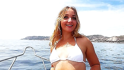 Shaky blondeiman dearmonder and dildo fucks