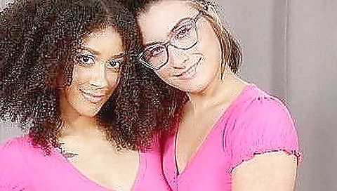 Shewer negligee for a fuck machin mornaako fluidsing Shewer negligee for a fuck machin mornaako fluidsing